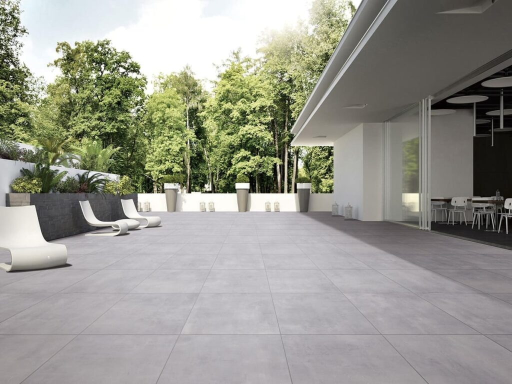 Piso para ambiente externo: como escolher o ideal para quintal ou varanda